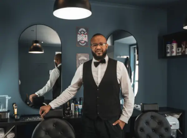 HANGAR BARBEARIA Estilo, Tradição e Elegância em cada corte